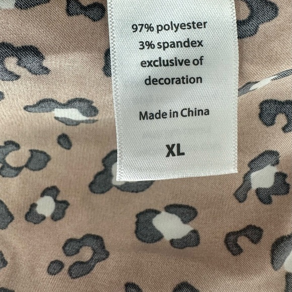 Serene Delicacy Tan Leopard Print‎ Pajama Set, Size XL, MSRP $25 - Picture 7 of 8